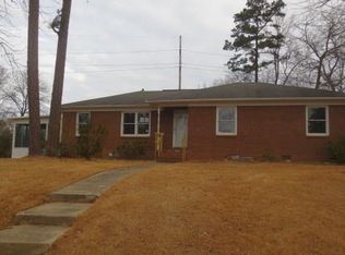 1701 Stoneybrook Dr, High Point, NC 27265