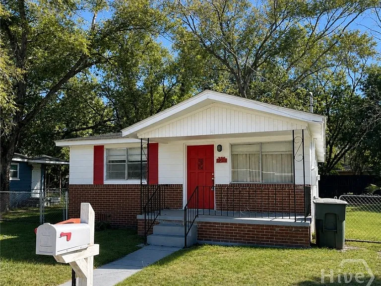 218 Fell St — Photo 1