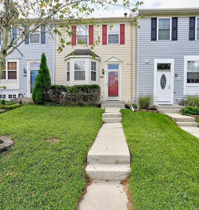 1st image of 303 Stone Hollow Ct
