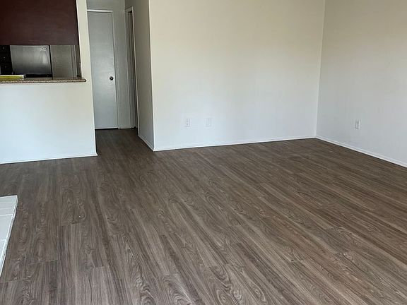 2nd image of 1260 E Walnut Ave #51