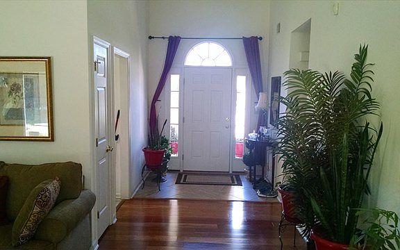 2nd image of 109 Thornhill Ct