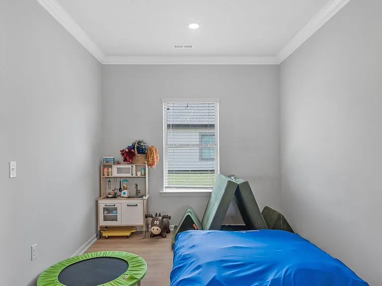 101 Stockholm Ln — Photo 12