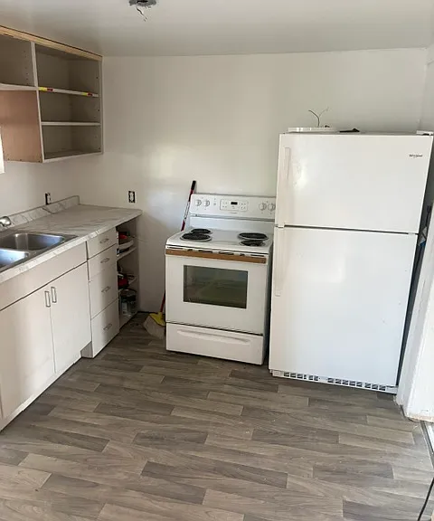 1031 N Florence Ave — Photo 26