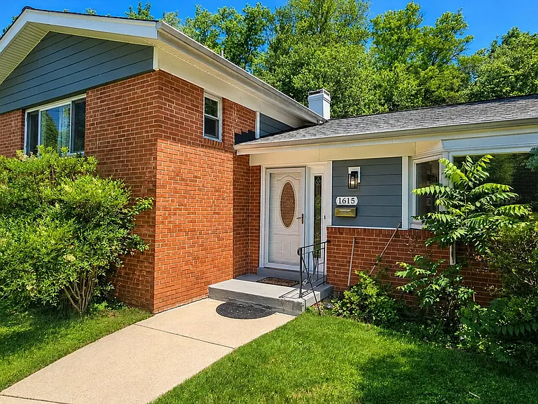 0 - Front view_06092026