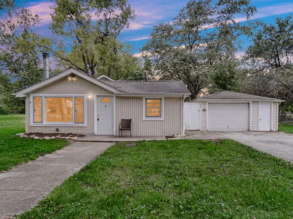 3096 Oakwood St, Portage, IN 46368