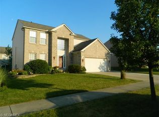 567 Andover Cir, Broadview Heights, OH
