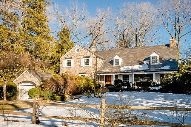 1st image of 68 Church Ln
