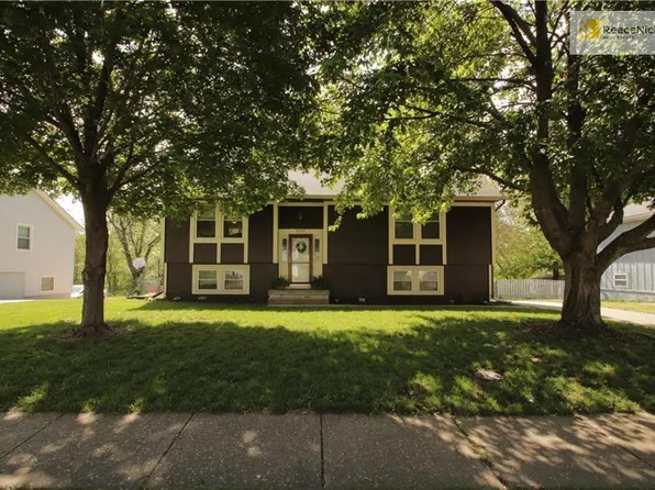 2027 NE Patterson Dr, Lees Summit, MO 64086
