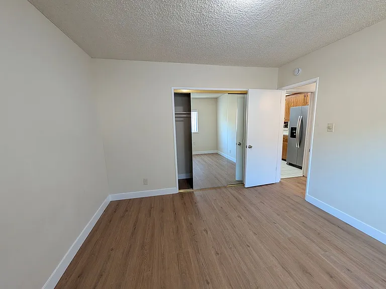 307 N Curtis Ave — Photo 35