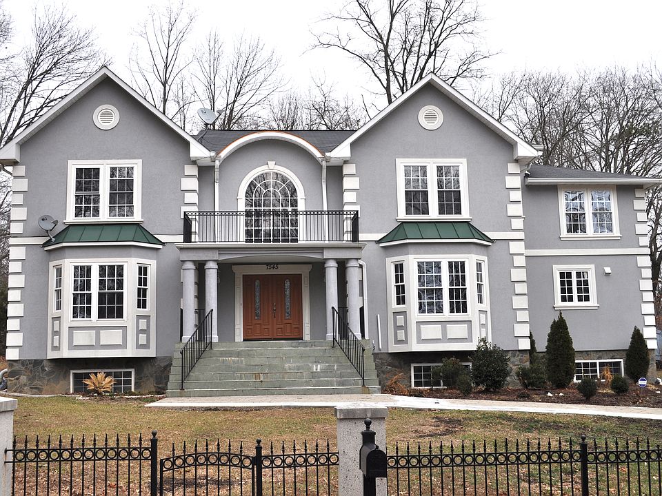 1st image of 7545 Park Ln