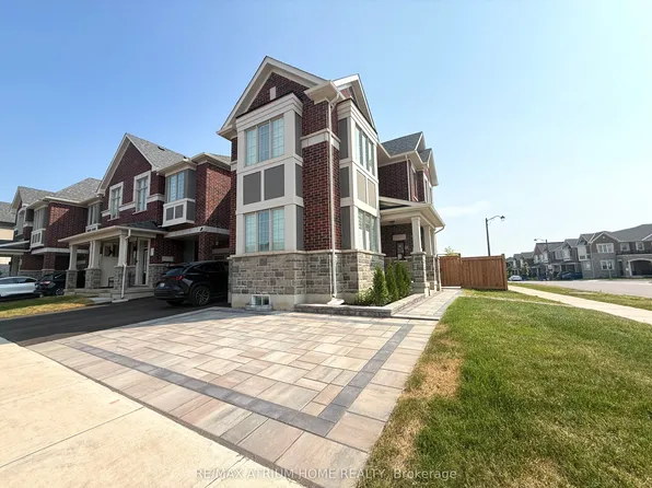 1221 Wheat Boom Dr, Oakville, ON L6H 7W4