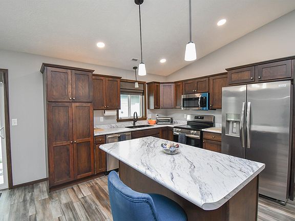 4th image of 4609 W 34th St N