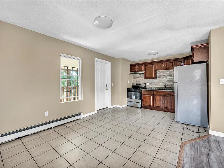 63 Seyms St #3 — Photo 15