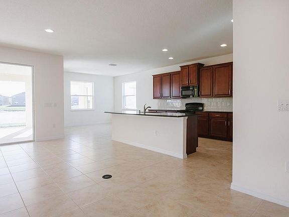 4th image of 15543 Trinity Fall Way