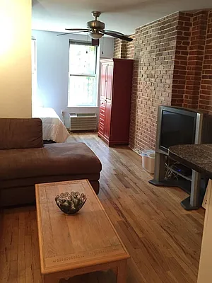 Rented by Avenues Real Estate | media 15