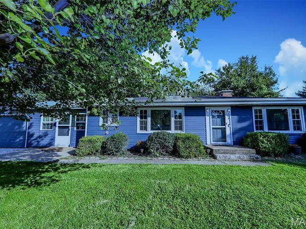 210 3rd St, Collinsville, IL 62234