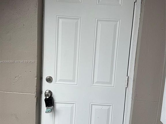 3rd image of 172 NW 12th St APT 1
