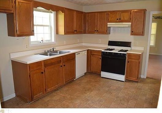 4th image of 6116 Dorsett St