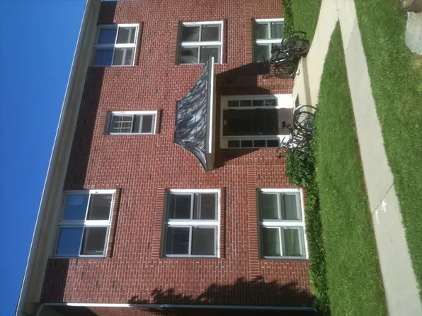 402 Paunack Pl APT 6, Madison, WI 53726