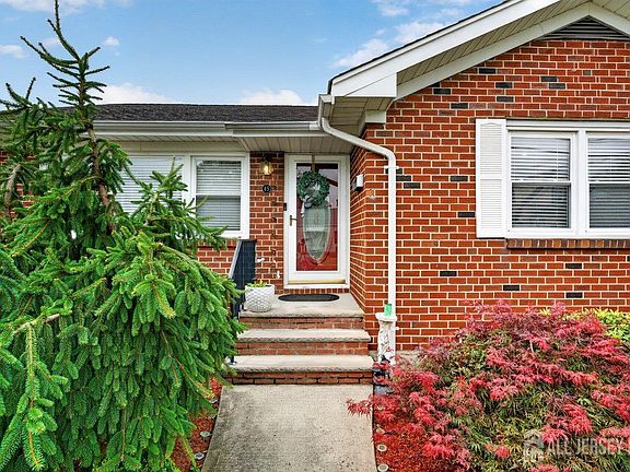 3rd image of 45 Hagaman St