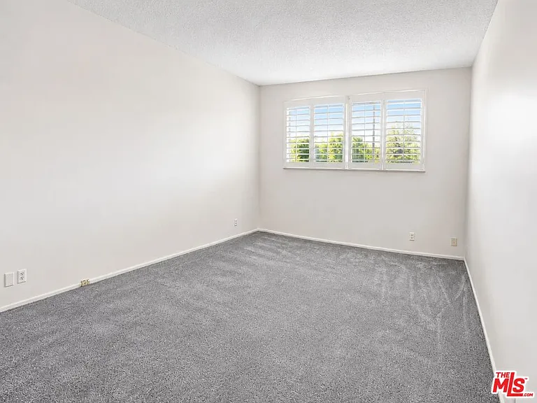 3320 Griffith Park Blvd #7 — Photo 3