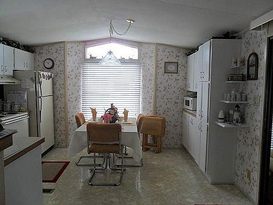 3rd image of 9 Clubhouse Dr