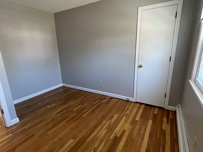 245 Naubuc Ave — Photo 7
