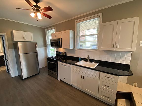 4th image of 3832 Carrie Ave