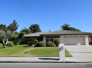 6316 Nottingham Ln, Bakersfield, CA 93309