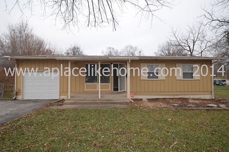 1st image of 8616 E 93rd St