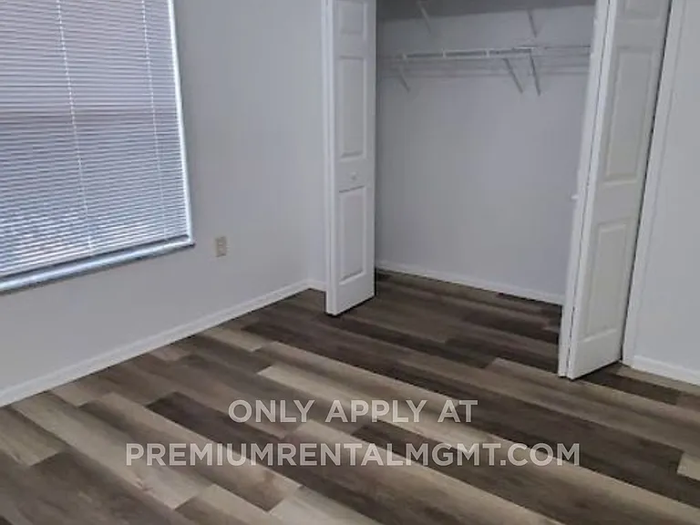 5271 Images Cir #202 — Photo 12