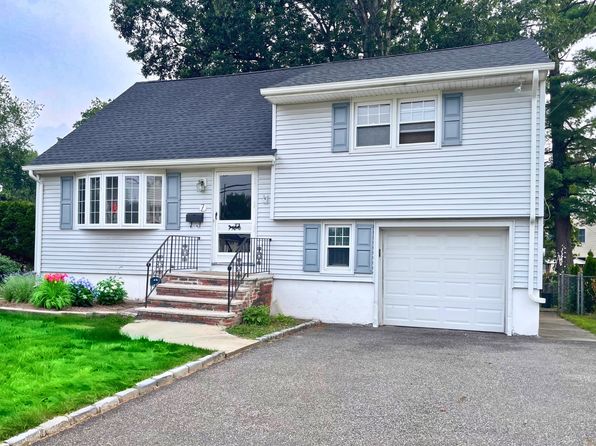 7 Hobart Ct