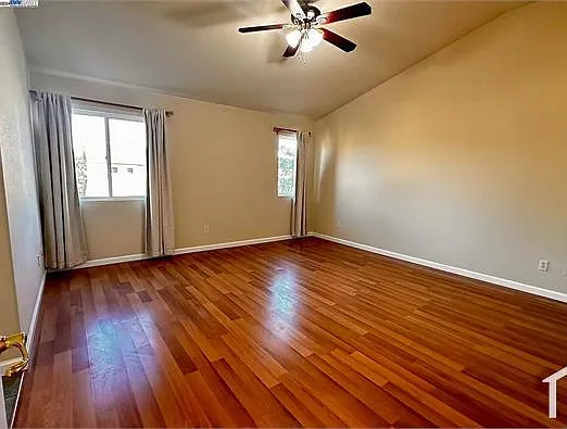 821 Tulare Dr — Photo 17