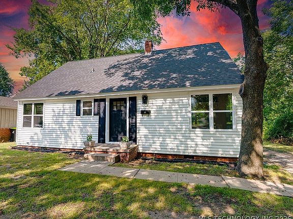 2nd image of 531 N Crownpoint Dr