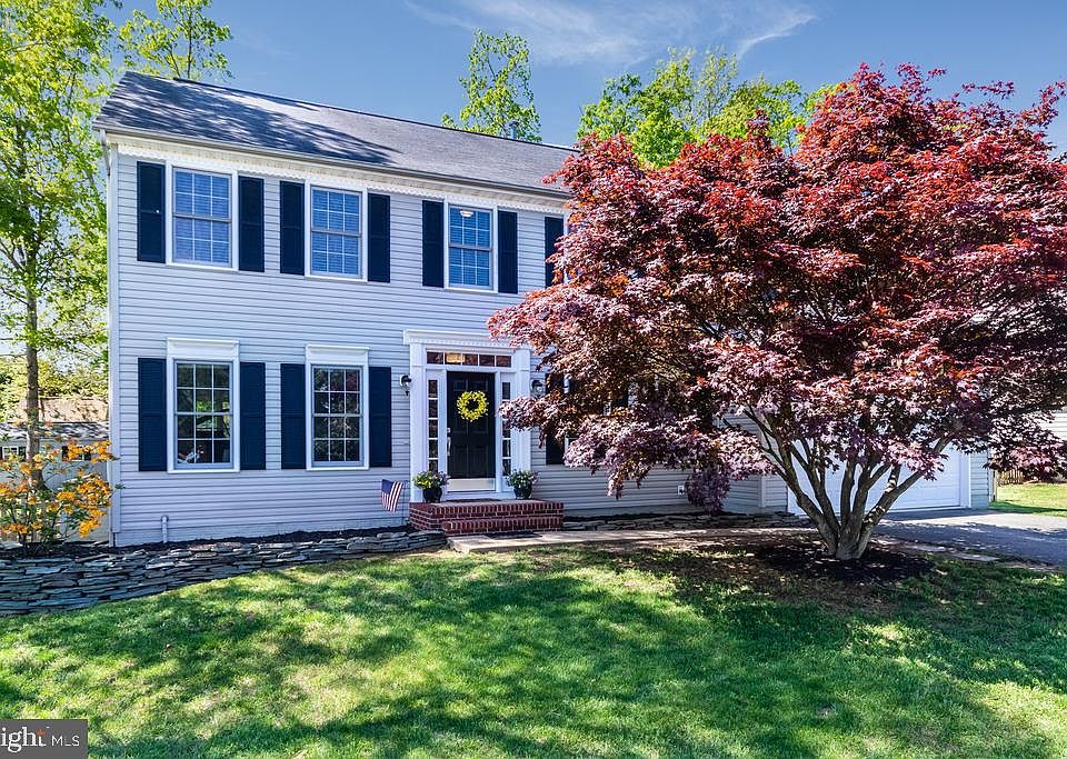 1st image of 6110 New Pembrook Ln
