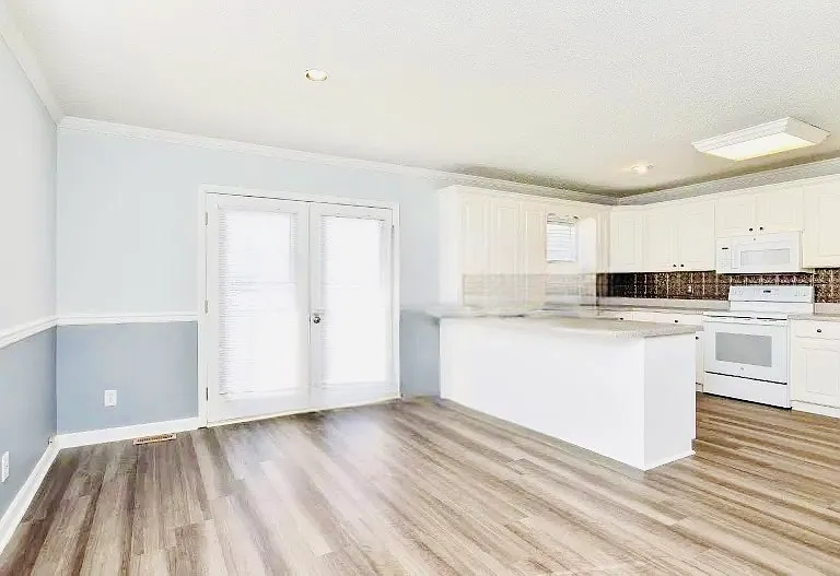 1092 Hampton Rd — Photo 13