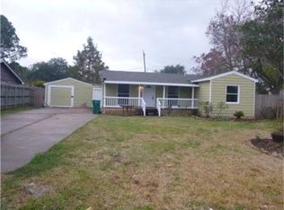 226 Sachnik Dr, Pasadena, TX 77502