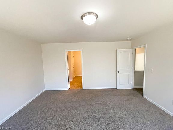 4th image of 2033 Chapel Park Ln