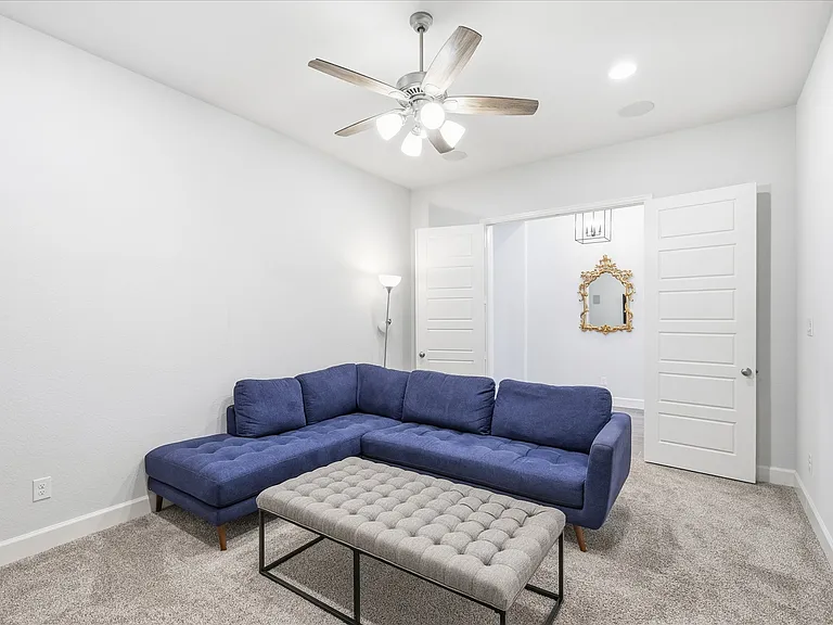 704 Pony Foot Dr — Photo 25