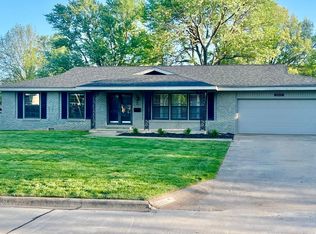 2028 E Woodland St, Springfield, MO 65804