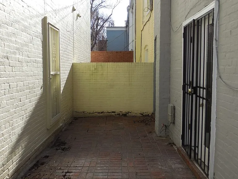 3035 Cambridge Pl NW — Photo 17