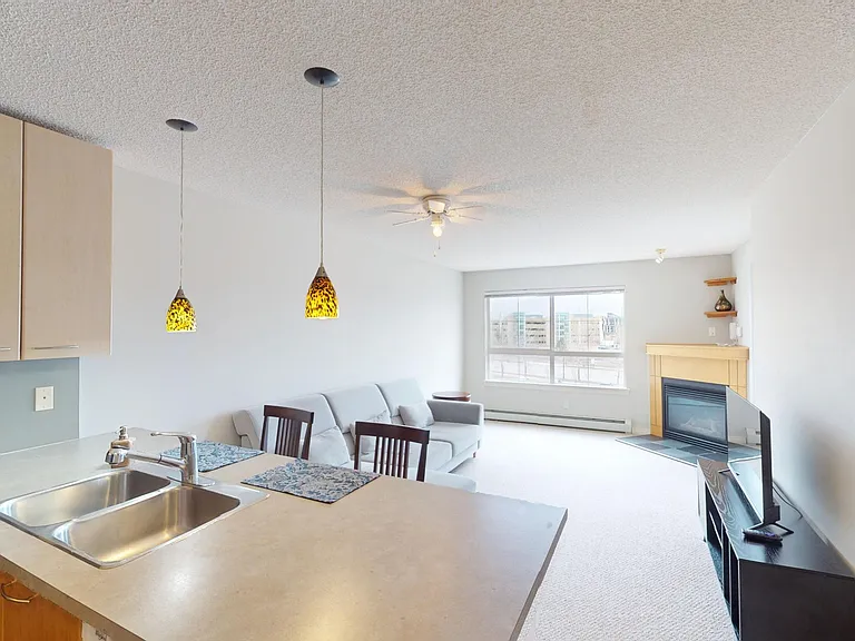 407 Richard Rd SW — Photo 3