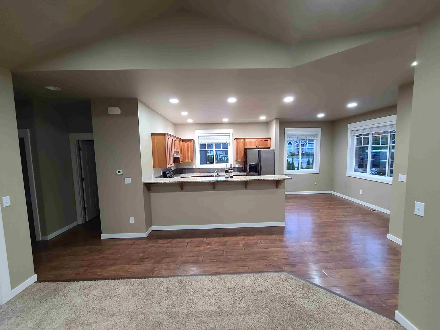 3 bed, 1920 sqft, $2,200 — Photo 2