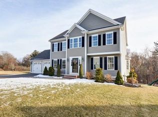 1 Surrey Ln, Norfolk, MA 02056