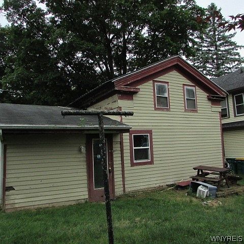 2nd image of 41 Saint Helena St