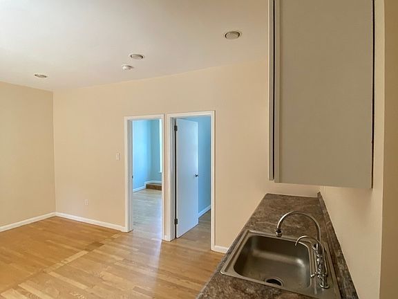 3rd image of 210 1st Ave APT 3