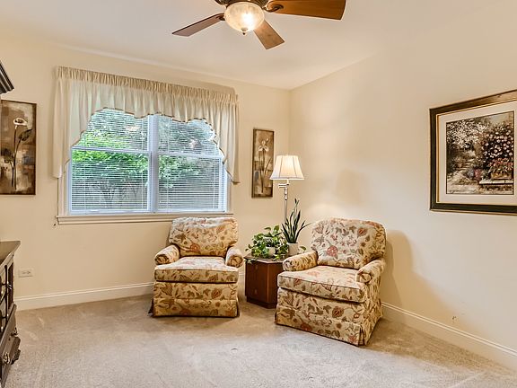 5th image of 2350 Chestnut Ave Unit 104