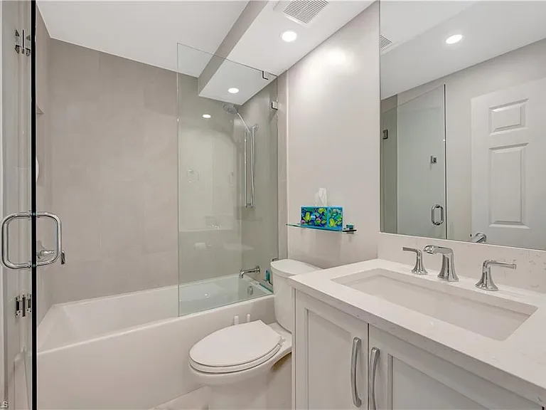2258 Gulf Shore Blvd N #O1 — Photo 26