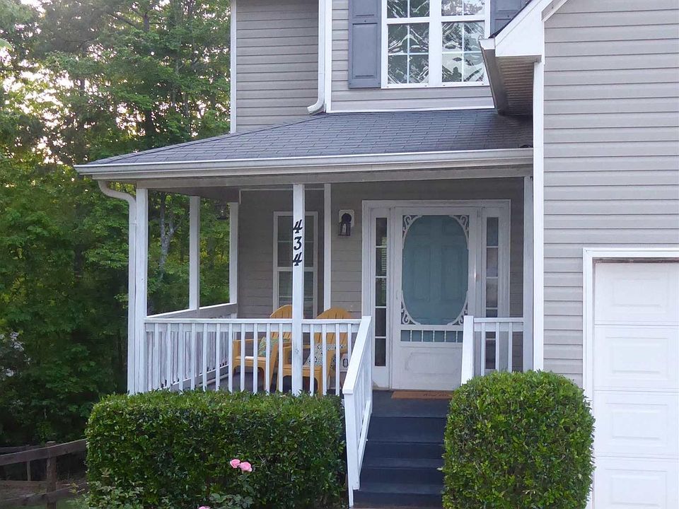 1st image of 434 Pine Tree Dr