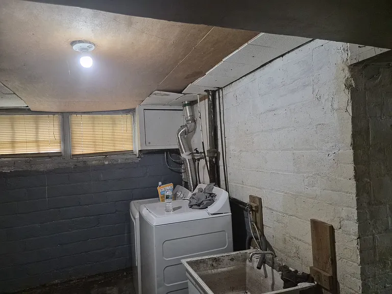 1540 Maple Rd — Photo 18